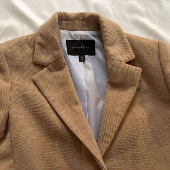 Banana Republic Tan Pea Coat Timeless Silhouette - Picture 3 of 4